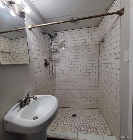 7018 Plateau Avenue, St Louis, MO 63117