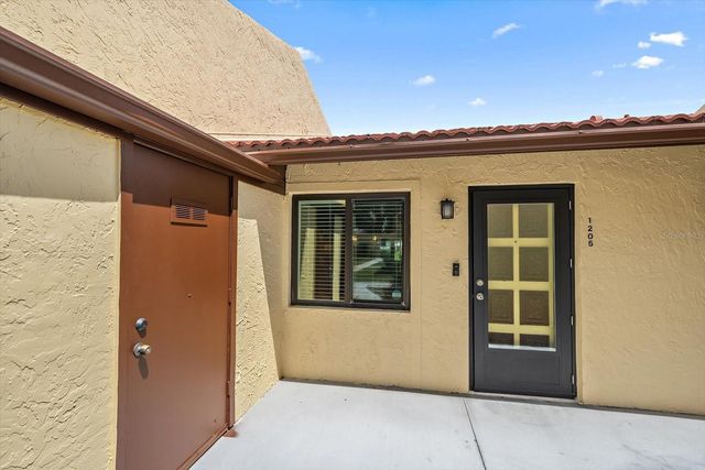 1205 56TH STREET W, Bradenton, FL 34209