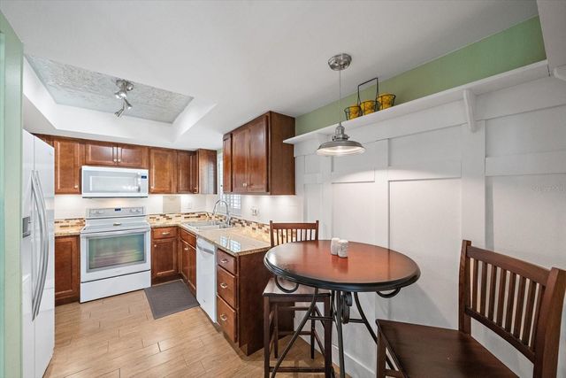 1205 56TH STREET W, Bradenton, FL 34209