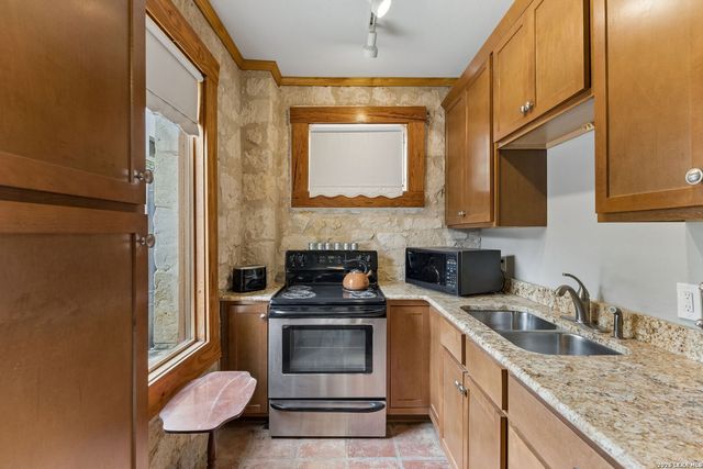 228 W Mulberry Ave, San Antonio, TX 78212