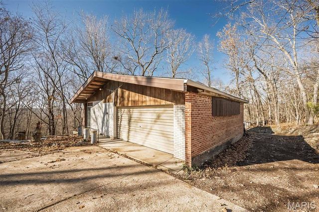 3512 E Rock Creek Road, Imperial, MO 63052