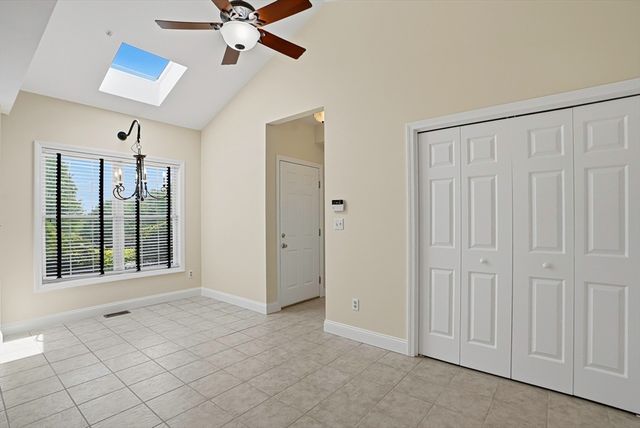 70 Orchard Meadow Dr 70, Shrewsbury, MA 01545