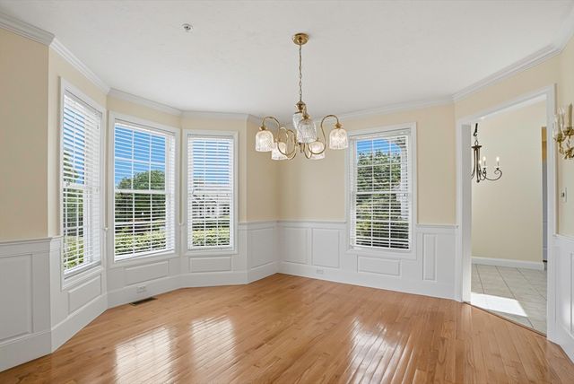 70 Orchard Meadow Dr 70, Shrewsbury, MA 01545