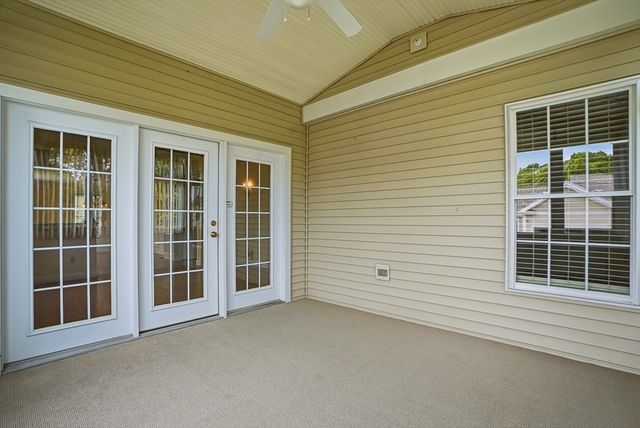 70 Orchard Meadow Dr 70, Shrewsbury, MA 01545