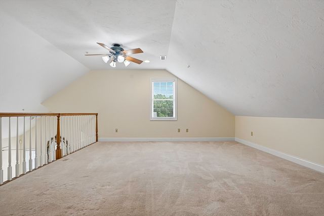 70 Orchard Meadow Dr 70, Shrewsbury, MA 01545