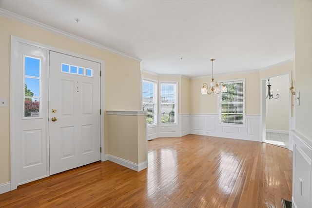 70 Orchard Meadow Dr 70, Shrewsbury, MA 01545