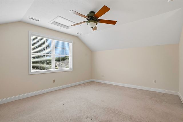 70 Orchard Meadow Dr 70, Shrewsbury, MA 01545