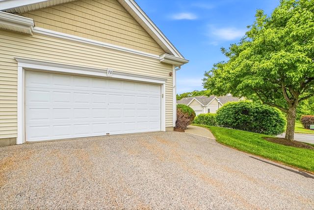 70 Orchard Meadow Dr 70, Shrewsbury, MA 01545