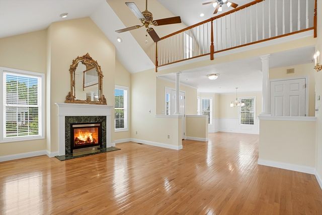 70 Orchard Meadow Dr 70, Shrewsbury, MA 01545
