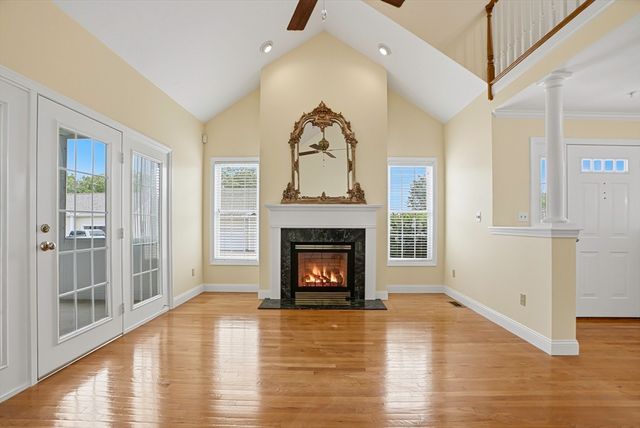 70 Orchard Meadow Dr 70, Shrewsbury, MA 01545