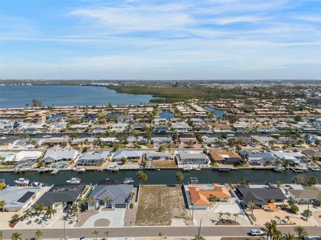 4007 COCONUT TERRACE, Bradenton, FL 34210