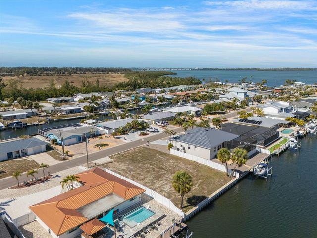 4007 COCONUT TERRACE, Bradenton, FL 34210