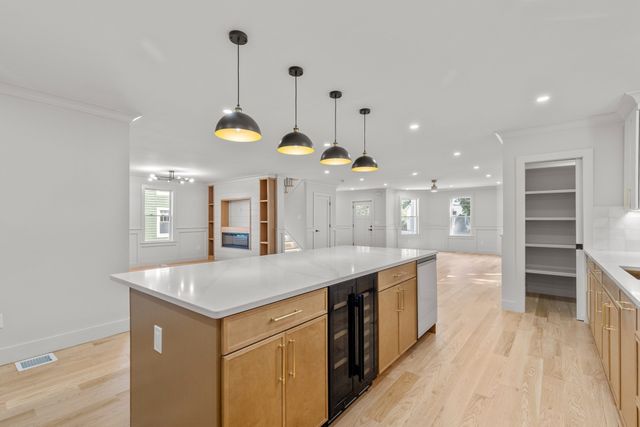 62. Summit Ave, Sharon, MA 02067