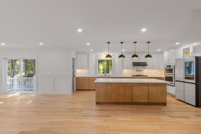 62. Summit Ave, Sharon, MA 02067