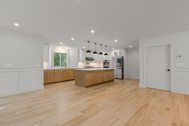 62. Summit Ave, Sharon, MA 02067