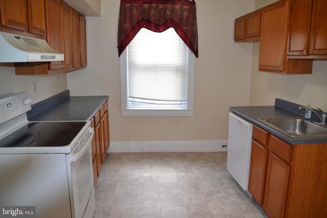 162 BURMONT RD, Drexel Hill, PA 19026