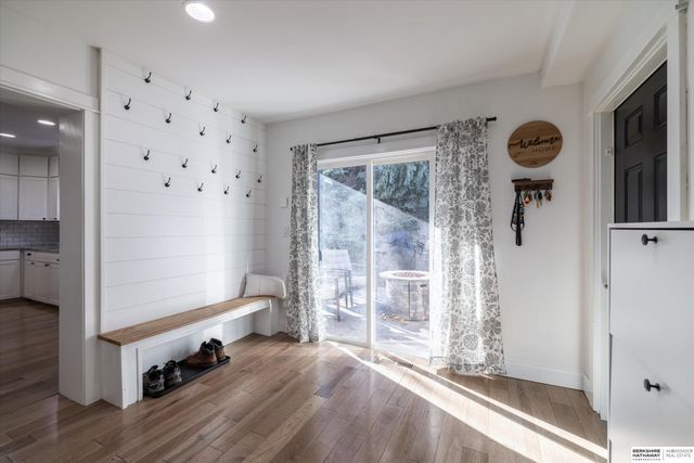 4624 Farnam Street, Omaha, NE 68132