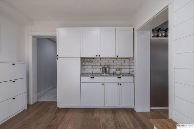 4624 Farnam Street, Omaha, NE 68132