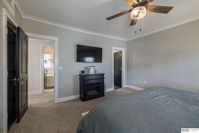 4624 Farnam Street, Omaha, NE 68132