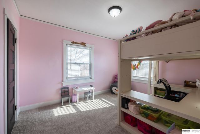 4624 Farnam Street, Omaha, NE 68132