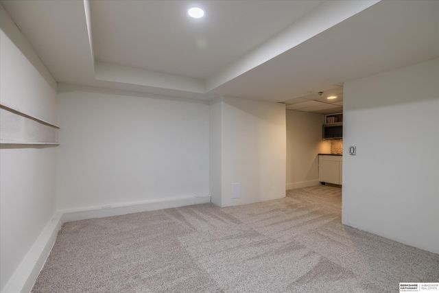 4624 Farnam Street, Omaha, NE 68132