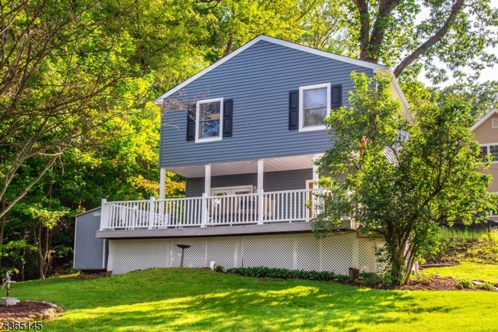 15 Mason St, Jefferson Twp., NJ 07849