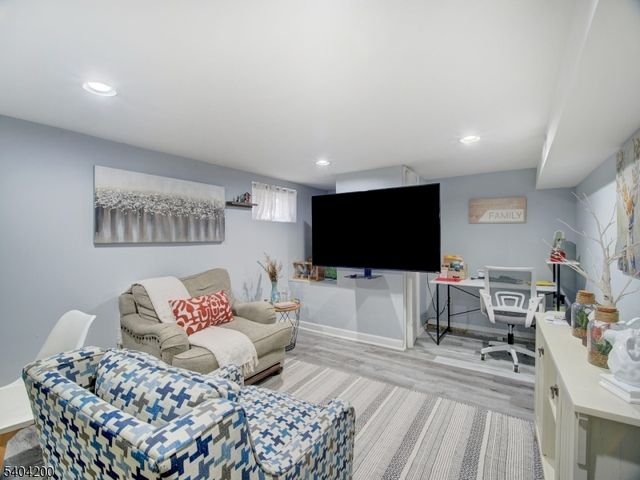 833 Cleveland Ave, Elizabeth City, NJ 07208