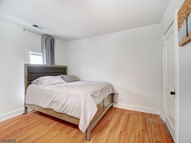 833 Cleveland Ave, Elizabeth City, NJ 07208