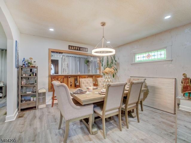 833 Cleveland Ave, Elizabeth City, NJ 07208