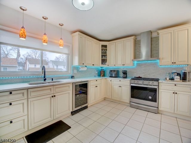 833 Cleveland Ave, Elizabeth City, NJ 07208