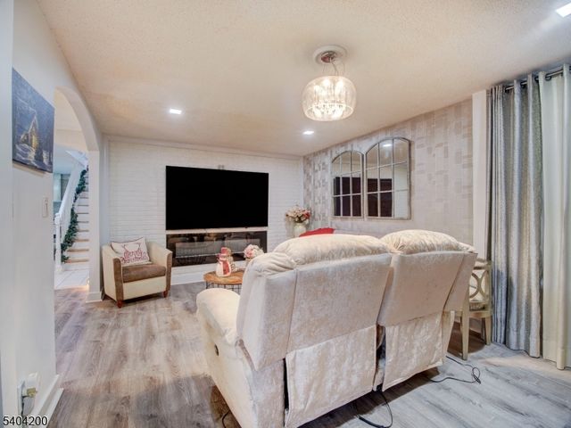 833 Cleveland Ave, Elizabeth City, NJ 07208