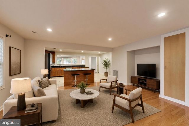 2007 NORDLIE PL, Falls Church, VA 22043