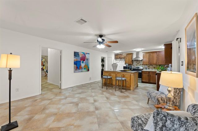 6714 Canyon Way Drive, Houston, TX 77086
