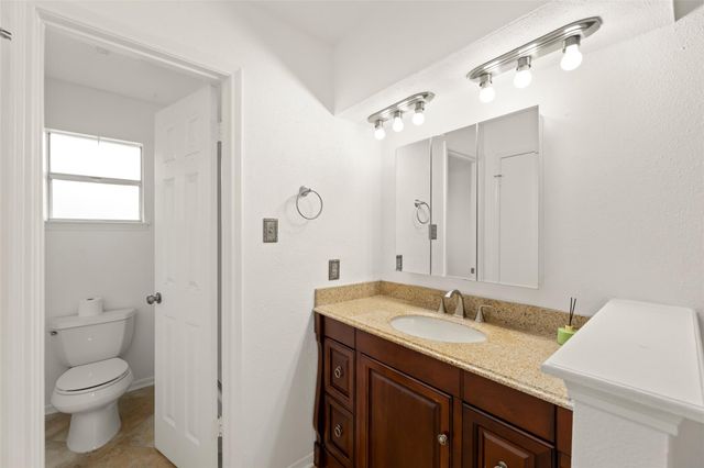 6714 Canyon Way Drive, Houston, TX 77086