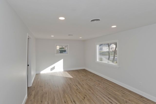 118 Keddy St, Springfield, MA 01109