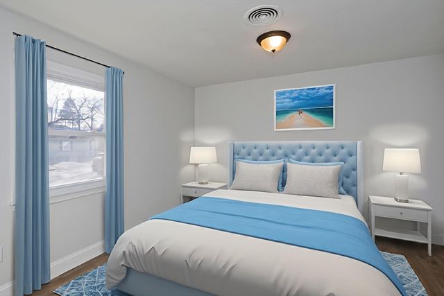 118 Keddy St, Springfield, MA 01109