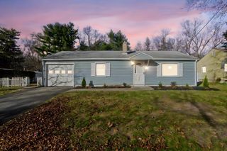 118 Keddy St, Springfield, MA 01109