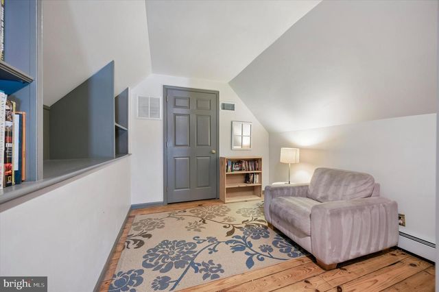 35 LLANBERRIS RD, Bala Cynwyd, PA 19004