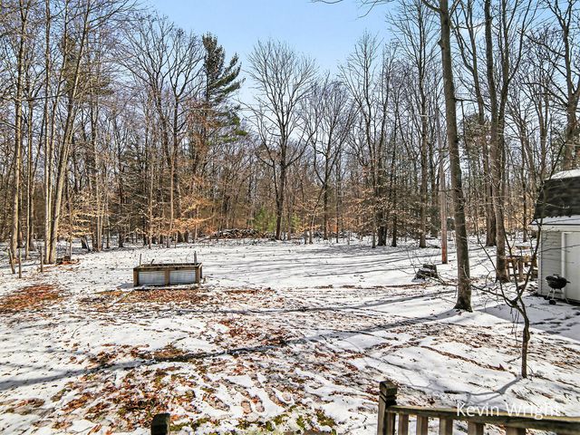 356 N Green Creek Road, Muskegon, MI 49445