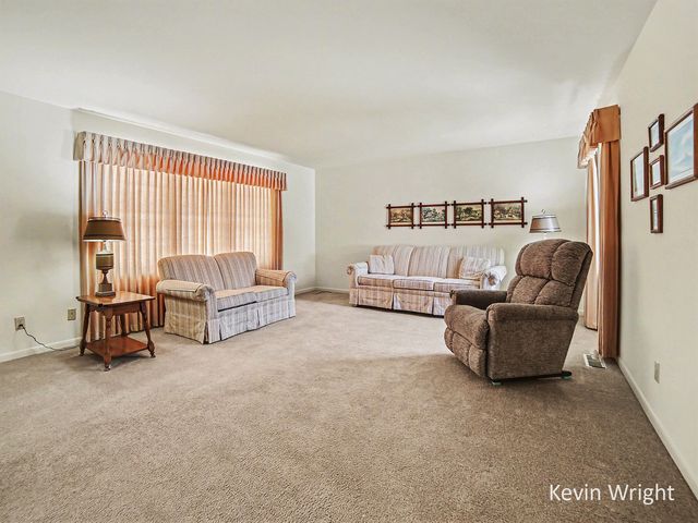 356 N Green Creek Road, Muskegon, MI 49445