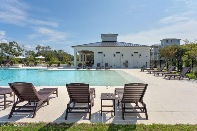 80 Peregrine Court, Surf City, NC 28445