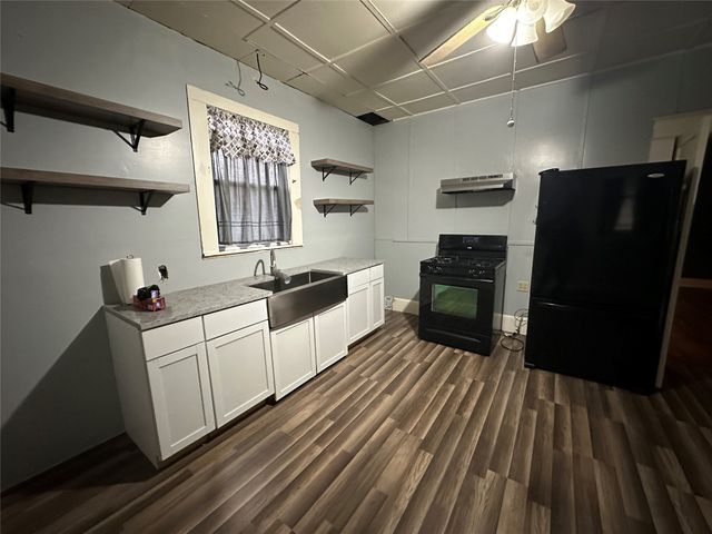 509 N Ross Avenue, Mexia, TX 76667