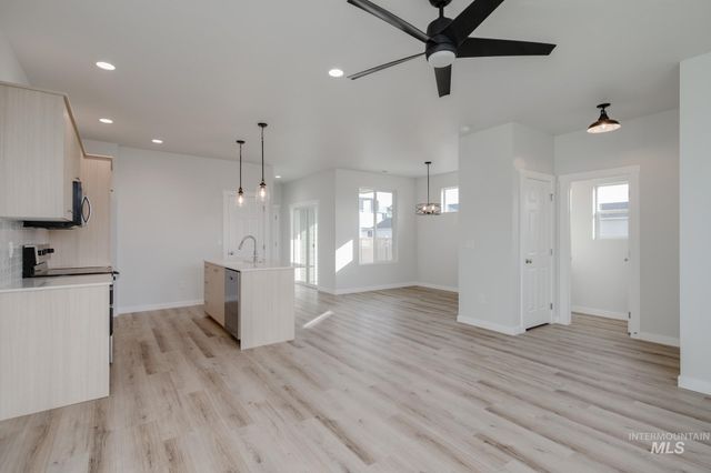 2954 E Boulder Basin Dr, Kuna, ID 83634