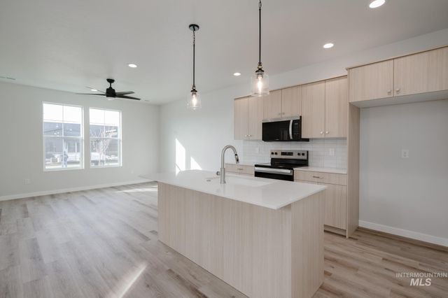 2954 E Boulder Basin Dr, Kuna, ID 83634