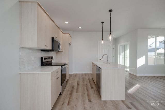 2954 E Boulder Basin Dr, Kuna, ID 83634