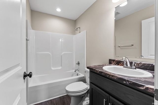 1155 Lagonda Trail, Fort Wayne, IN 46818
