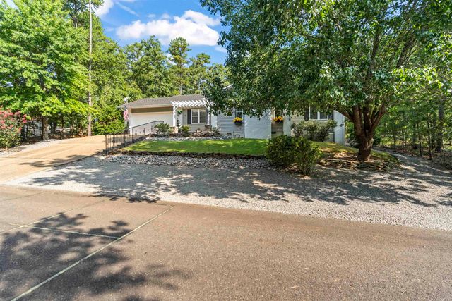 2 Cresta Lane, Hot Springs Village, AR 71909