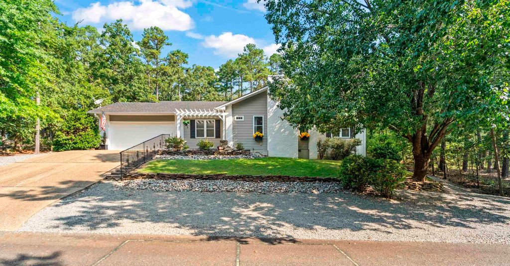 2 Cresta Lane, Hot Springs Village, AR 71909