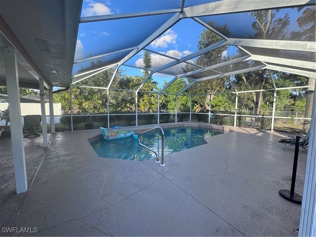 5203 SELBY DR, Fort Myers, FL 33919