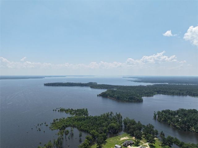 213 Fm 2558 E, Broaddus, TX 75929